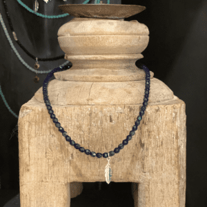 Bracelet Perles Plume, Différentes Coloris | Têtes Blondes - Bleu Marine