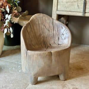 Petit Fauteuil en Tronc d'Arbre