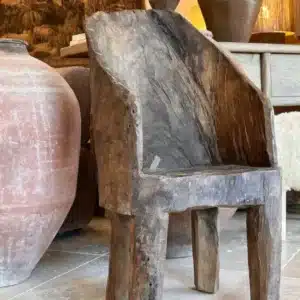 Chaise en bois ancienne Lokong
